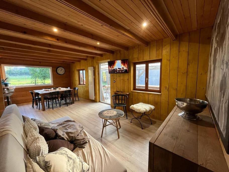 Chalet En Bordure De Foret Betton Exterior foto